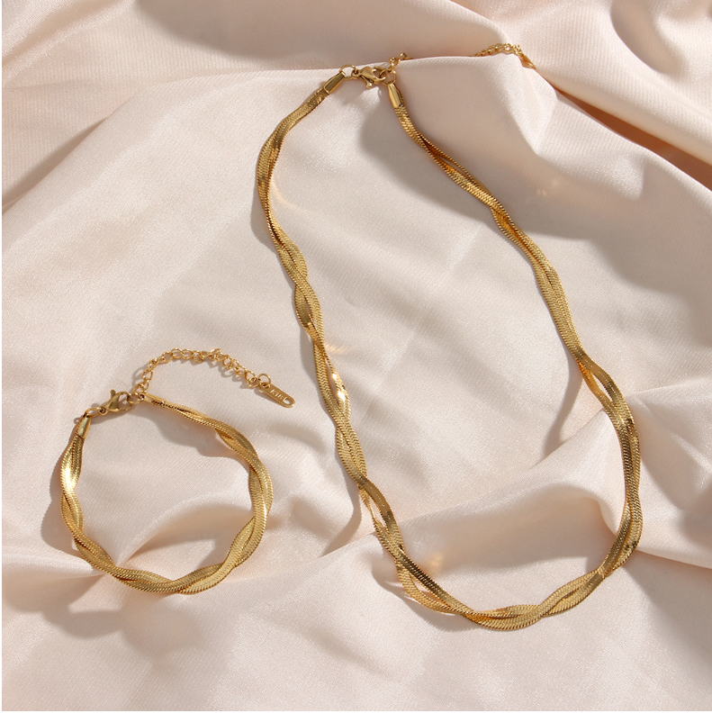 Twist Chain Bracelet