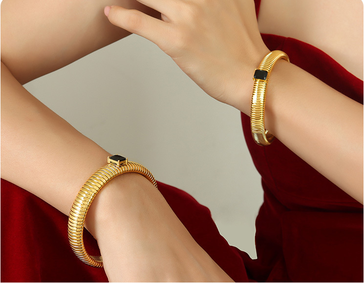 Milipede Stone Bracelet