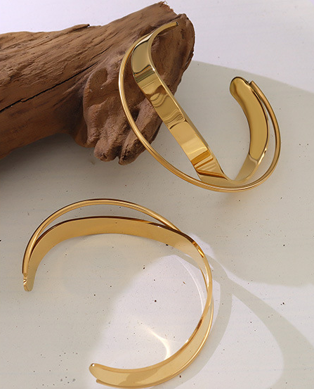 Swirl overlap bracelet
