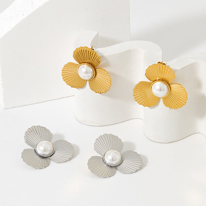 Lily Earrings