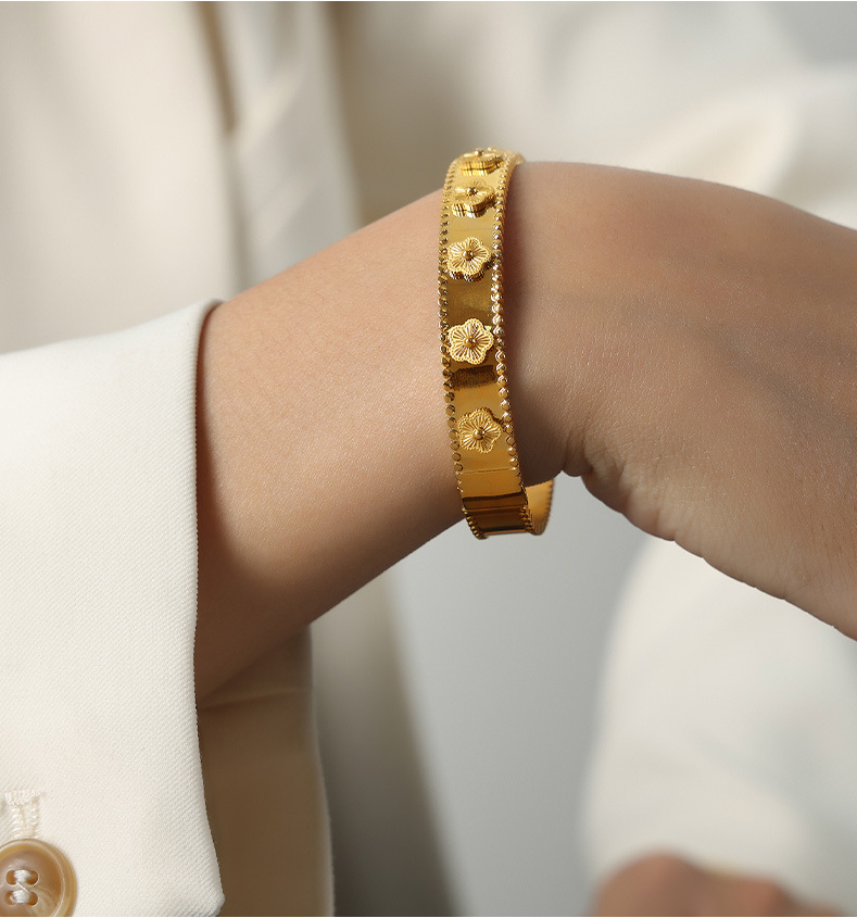 Flower Stone Bracelet