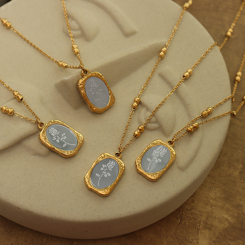 Flower Ridge Chain Necklace