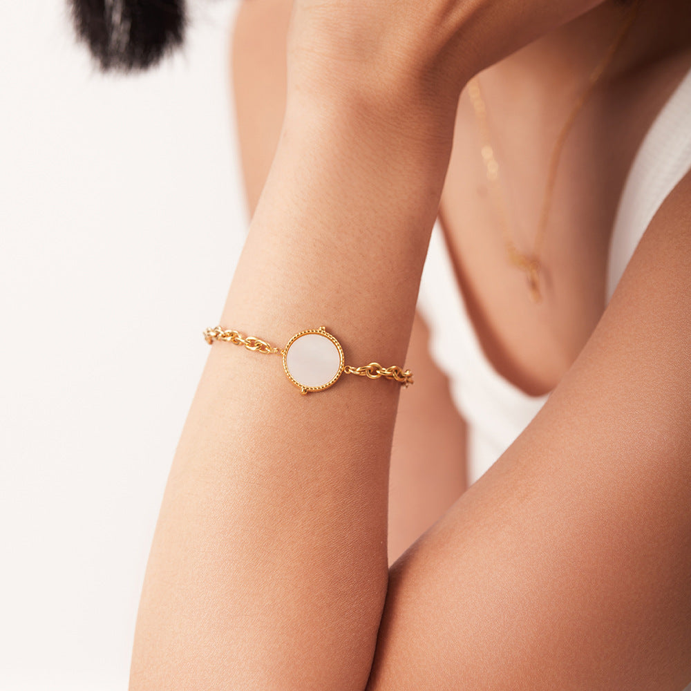 Opulent Circle Chain Bracelet