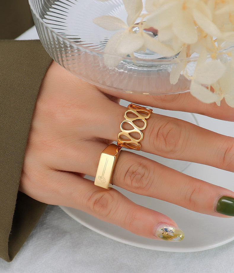 Flat Surface Flower Pin Ring