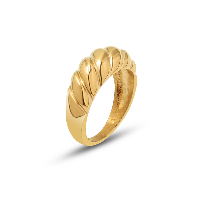 Croissant Design Ring
