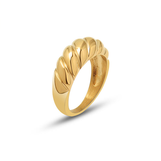 Croissant Design Ring