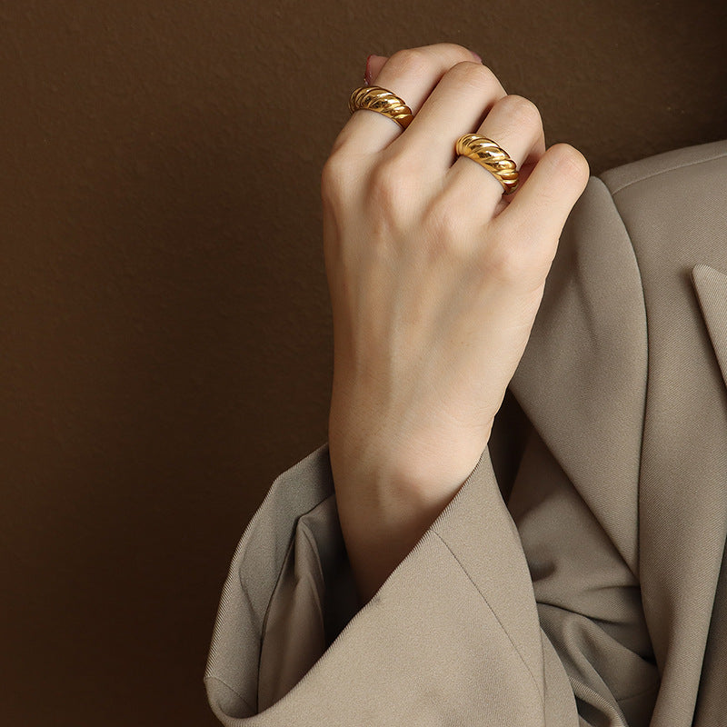 Croissant Design Ring